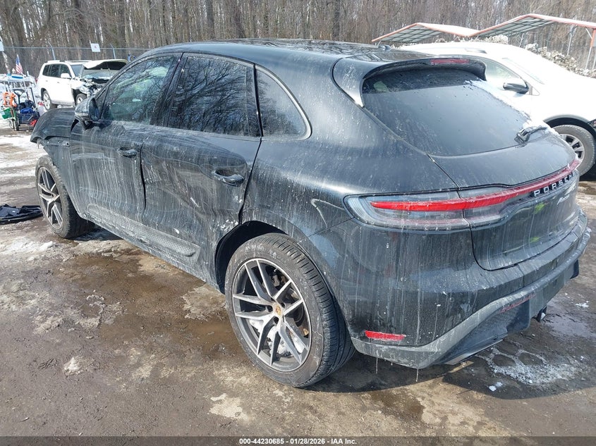 2025 Porsche Macan T