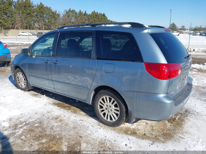 2010 Toyota Sienna Xle
