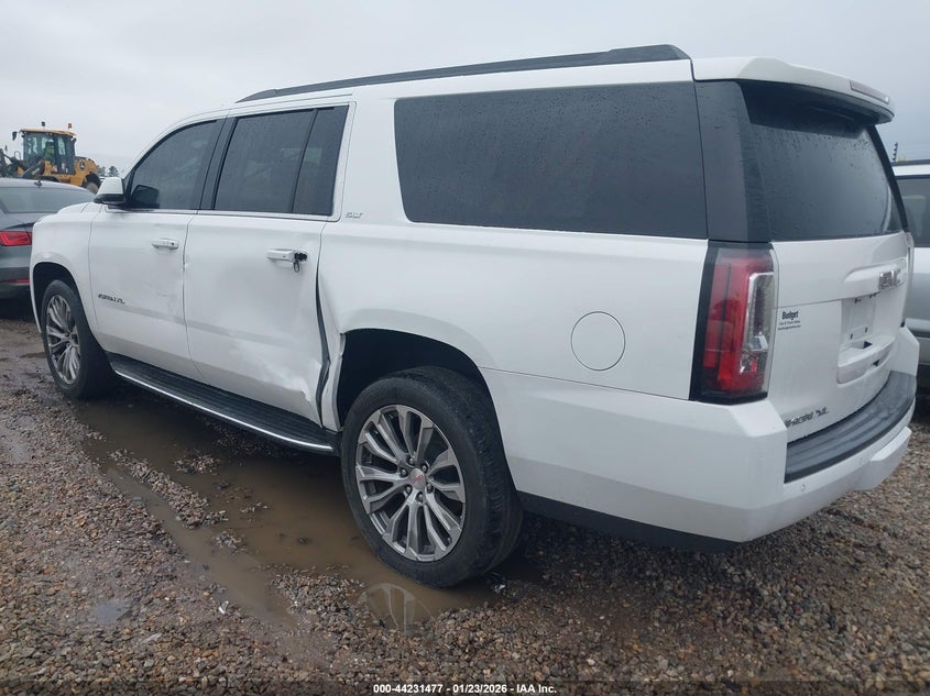2019 GMC YUKON XL auction photo 3