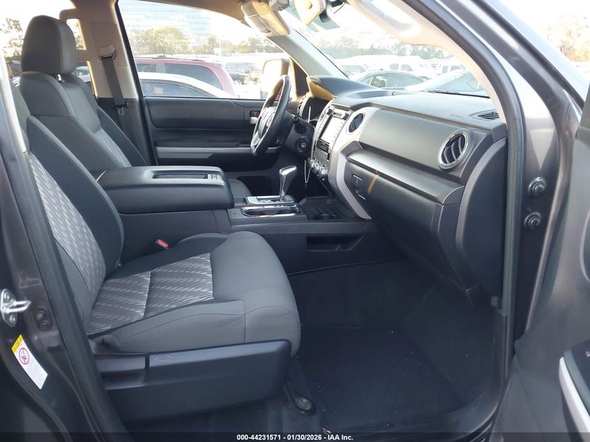 2018 Toyota Tundra Sr5 5.7L V8