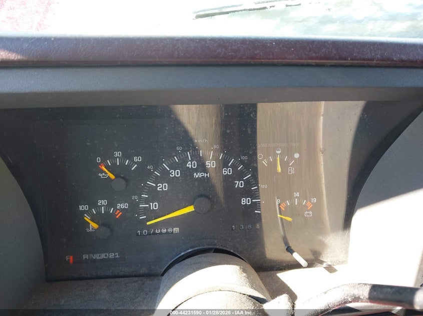 1992 Chevrolet Suburban C1500 VIN: 1GNEC16KXNJ313626 Lot: 44231590