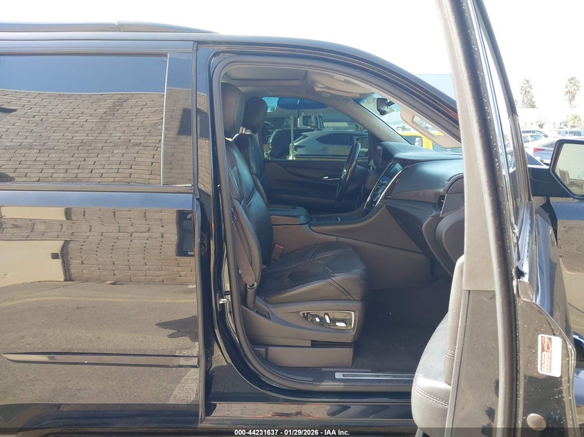 2015 Cadillac Escalade Luxury