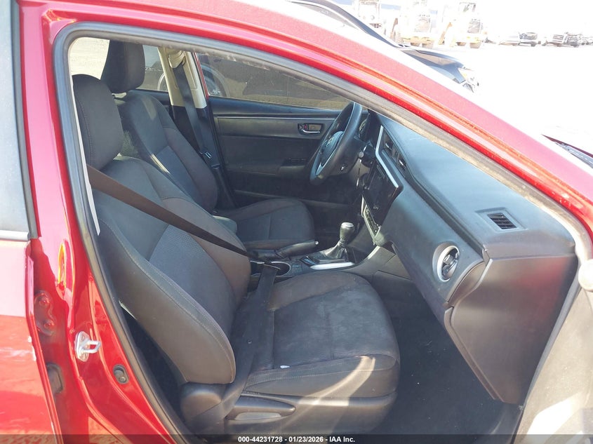 2019 TOYOTA COROLLA auction photo 5