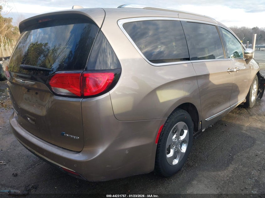 2018 Chrysler Pacifica Hybrid Limited