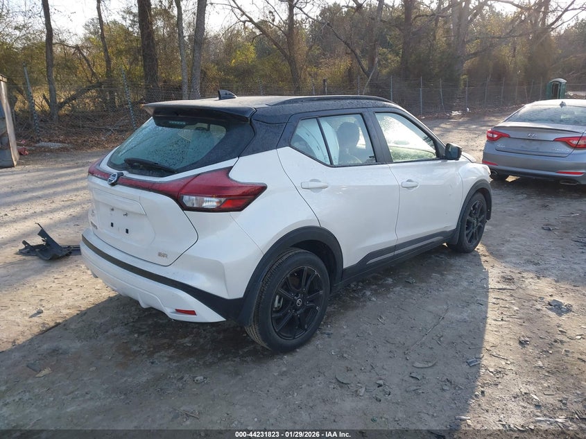2021 Nissan Kicks Sr Xtronic Cvt