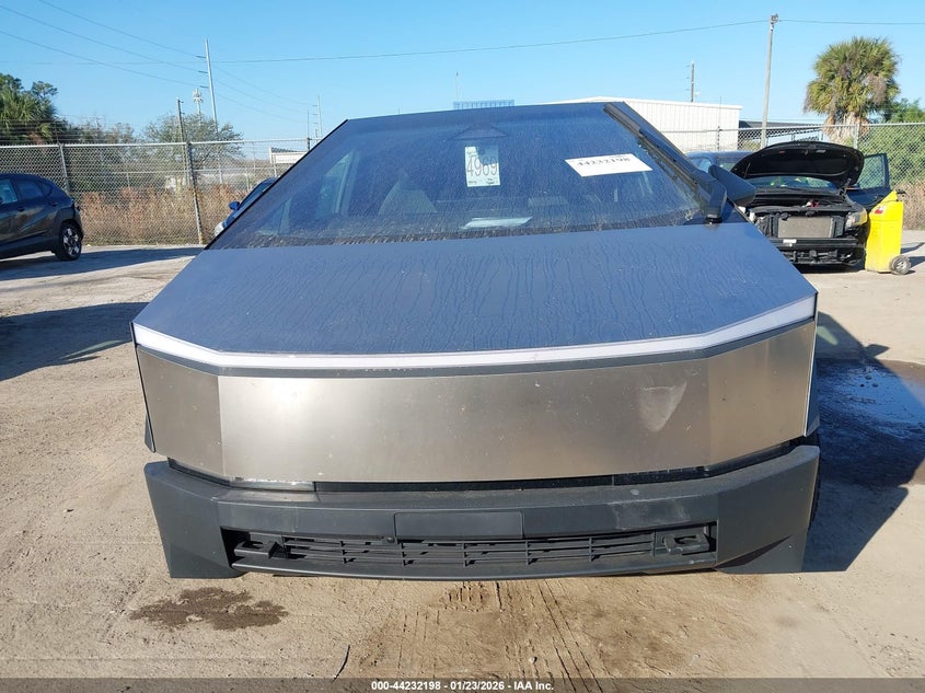 2024 Tesla Cybertruck VIN: 7G2CEHEDXRA035498 Lot: 44232198