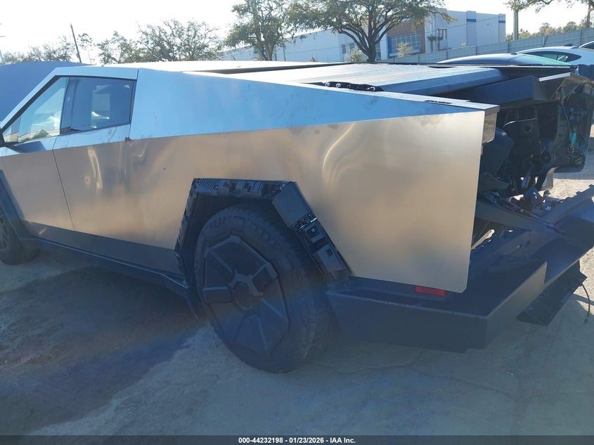 2024 Tesla Cybertruck VIN: 7G2CEHEDXRA035498 Lot: 44232198