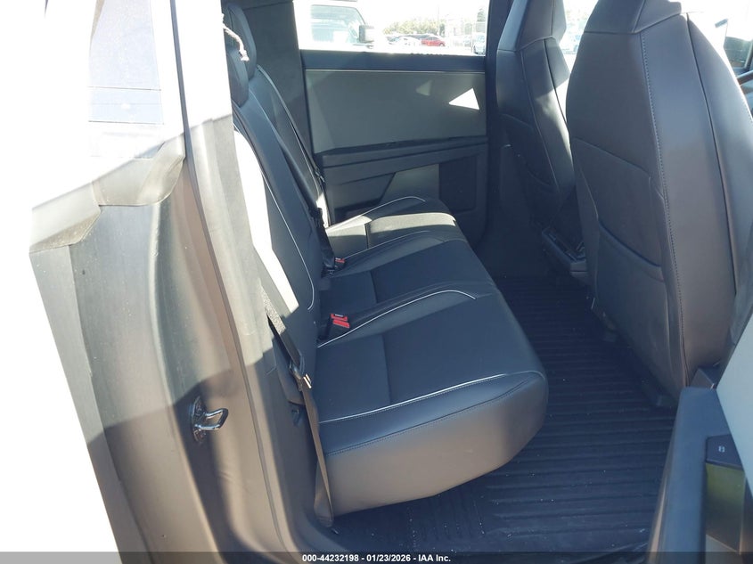 2024 Tesla Cybertruck VIN: 7G2CEHEDXRA035498 Lot: 44232198