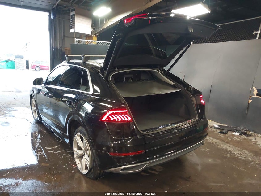 2022 Audi Q8 Premium Plus 55 Tfsi Quattro Tiptronic