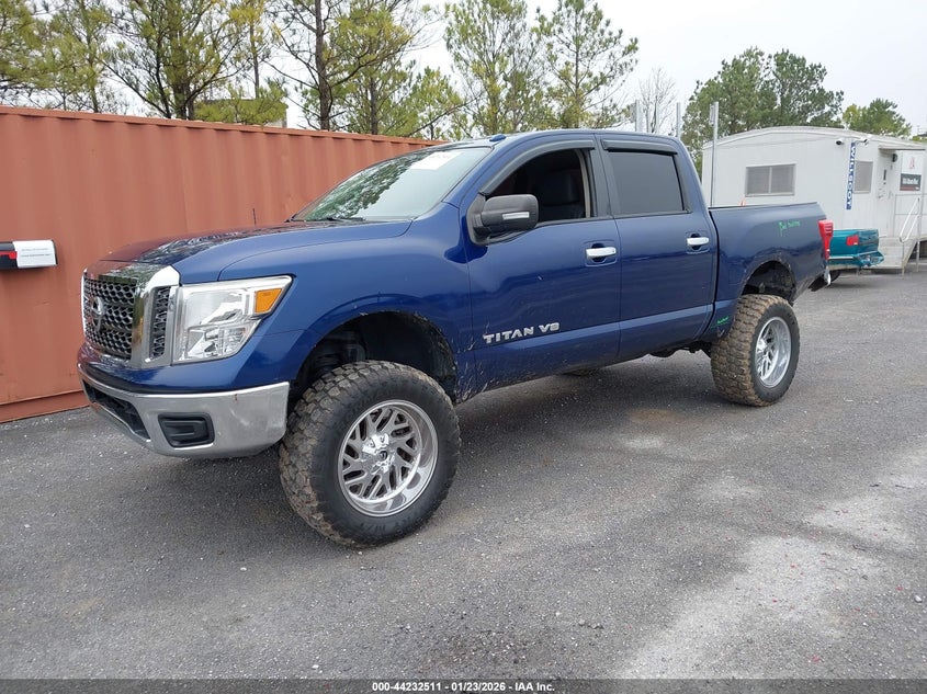 2018 Nissan Titan Sv