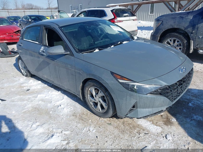 2022 Hyundai Elantra Se