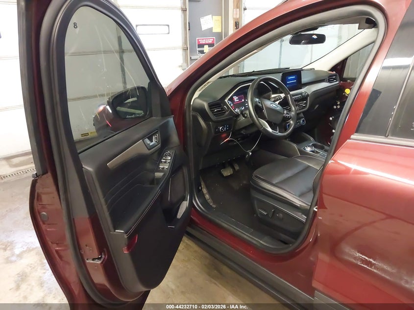 2021 Ford Escape Sel