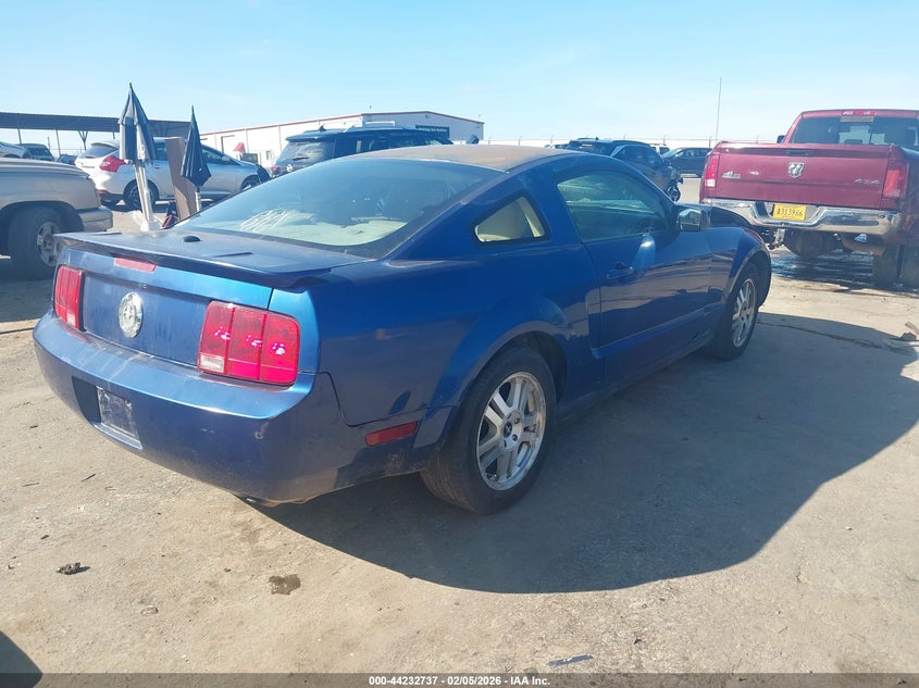 2007 Ford Mustang V6 Deluxe/V6 Premium