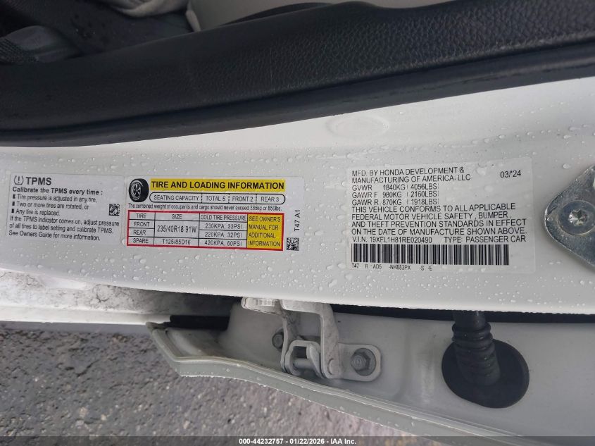 2024 Honda Civic Sport Touring VIN: 19XFL1H81RE020490 Lot: 44232757