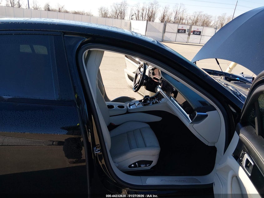 2018 Porsche Panamera 4