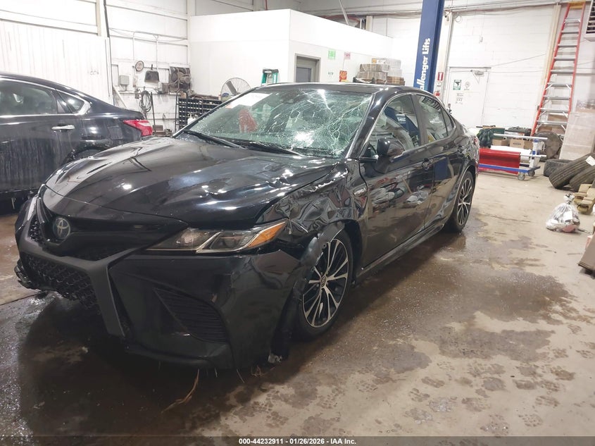 2020 Toyota Camry Hybrid Se
