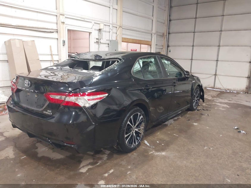 2020 Toyota Camry Hybrid Se