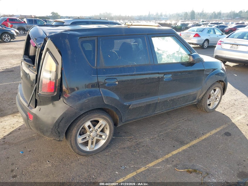 2010 Kia Soul +