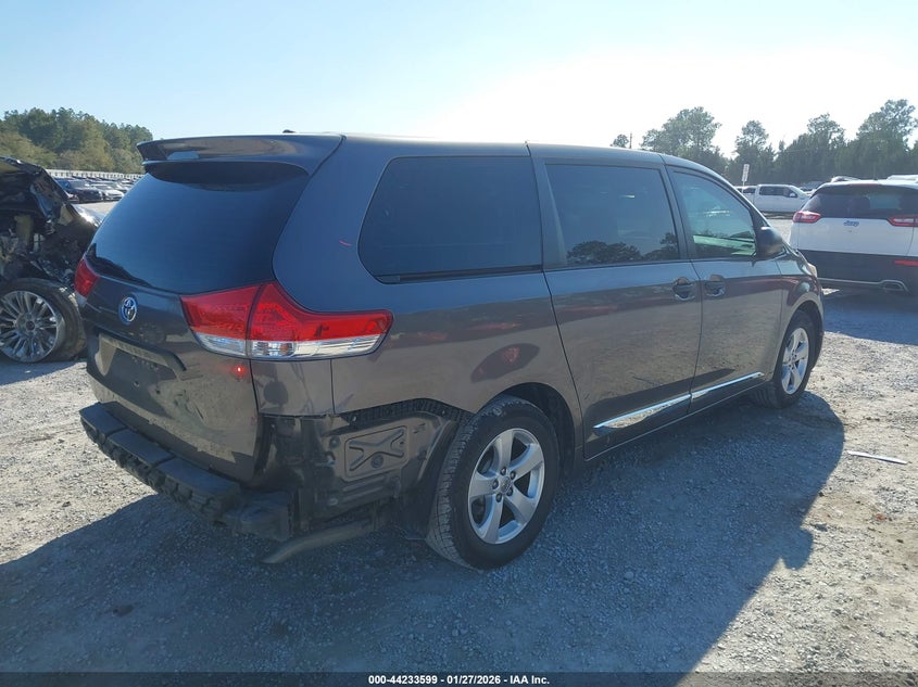 2014 Toyota Sienna L V6 7 Passenger