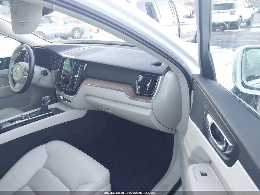 2021 Volvo Xc60 T5 Momentum