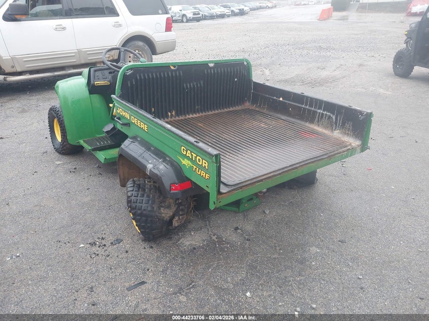 2000 JOHN DEERE GATOR auction photo 3