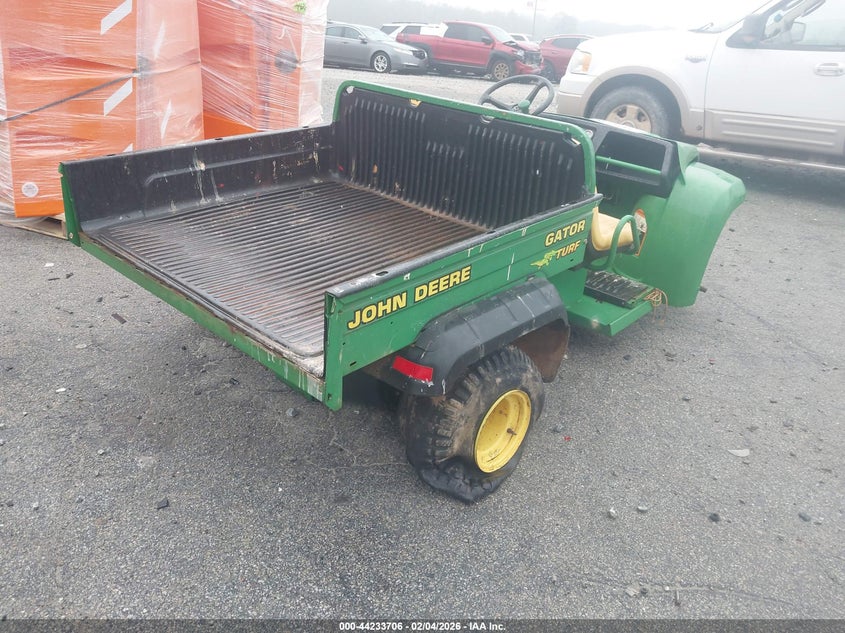 2000 JOHN DEERE GATOR auction photo 4