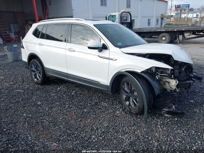 2023 VOLKSWAGEN TIGUAN 2.0T SE