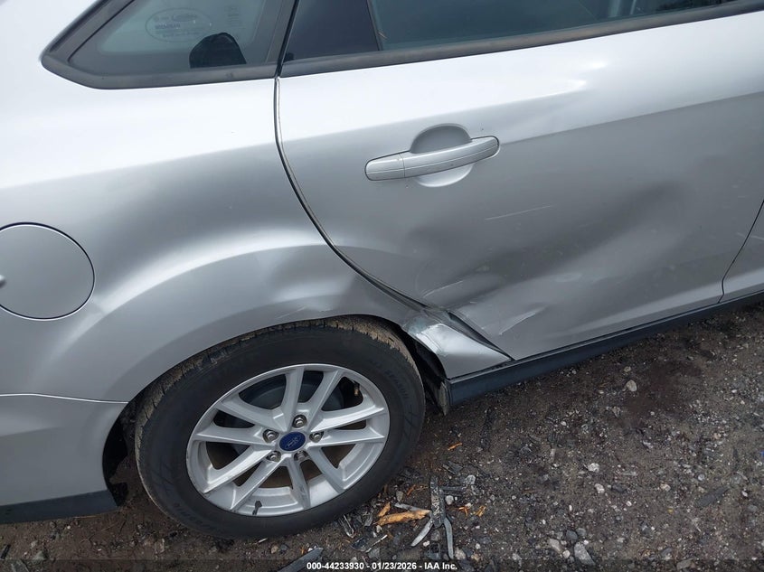 VIN 1FADP3F29HL336298 2017 FORD FOCUS SE