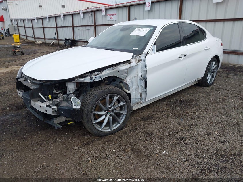 2017 Alfa Romeo Giulia Awd