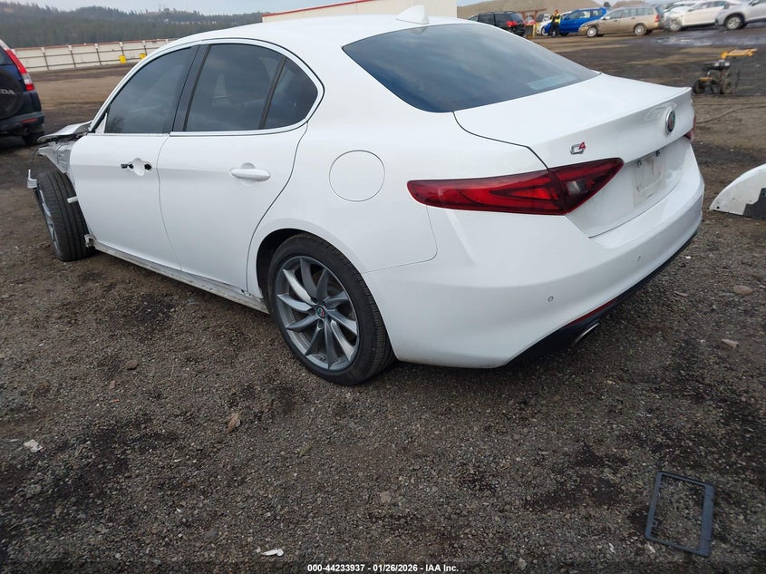 2017 Alfa Romeo Giulia Awd