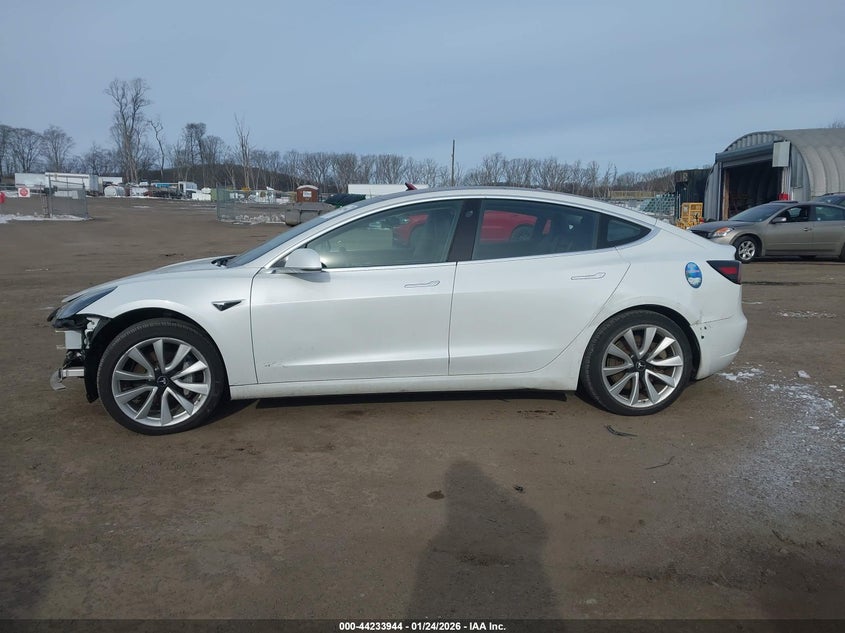 2018 Tesla Model 3 Long Range/Mid Range VIN: 5YJ3E1EA5JF033455 Lot: 44233944