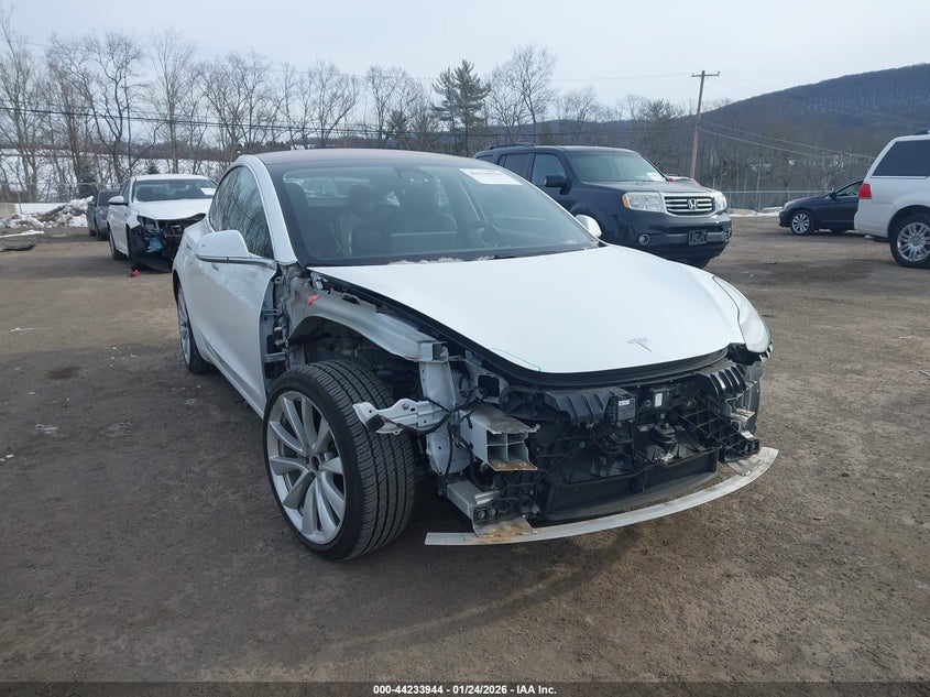 2018 Tesla Model 3 Long Range/Mid Range VIN: 5YJ3E1EA5JF033455 Lot: 44233944