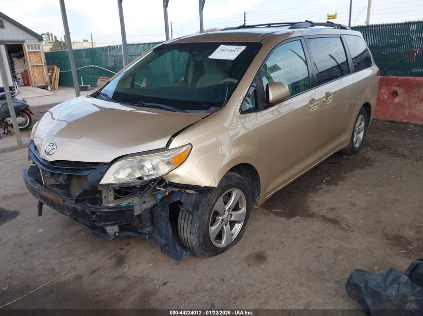 2011 Toyota Sienna Le V6
