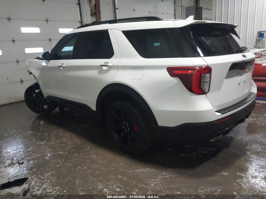 2022 Ford Explorer St