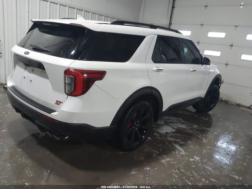 2022 Ford Explorer St
