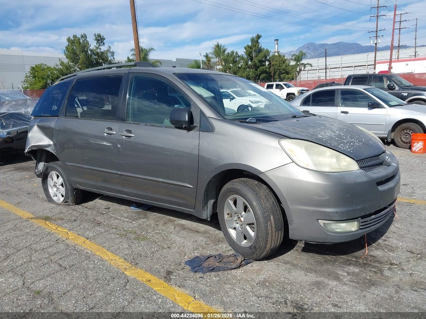 2005 Toyota Sienna Le