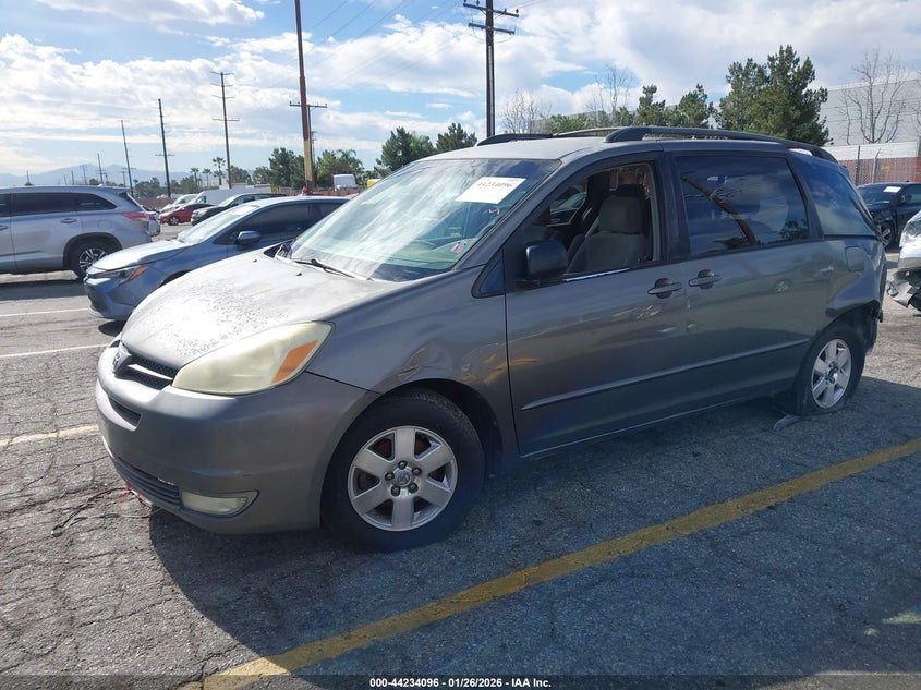 2005 Toyota Sienna Le