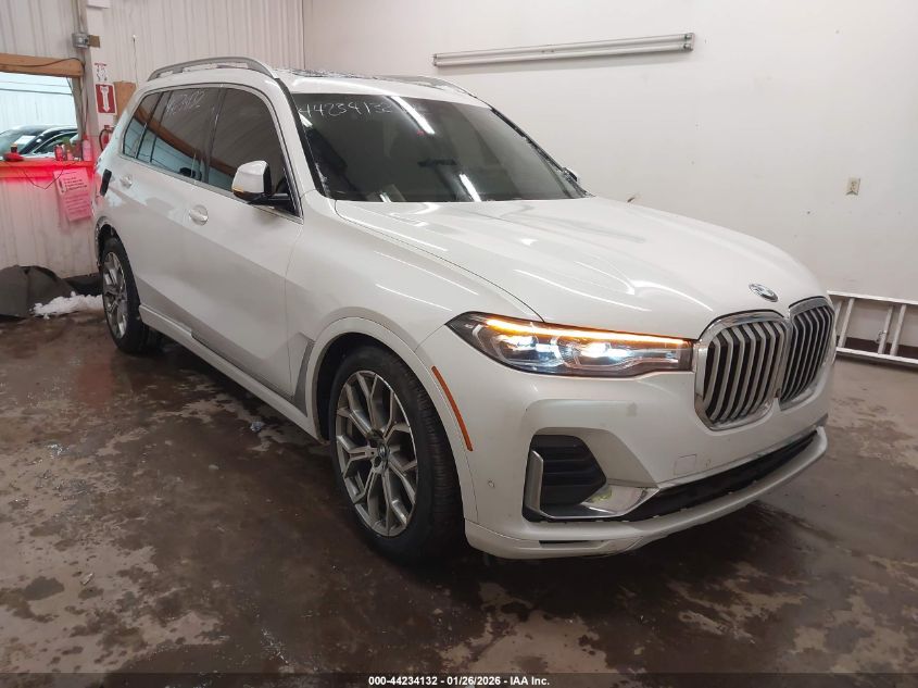 2021 BMW X7