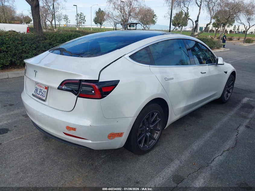 Vin: 5yj3e1ea1lf613787, lot: 44730373, tesla model 3 standard range plus rear-wheel drive/standard range rear-wheel drive 20204
