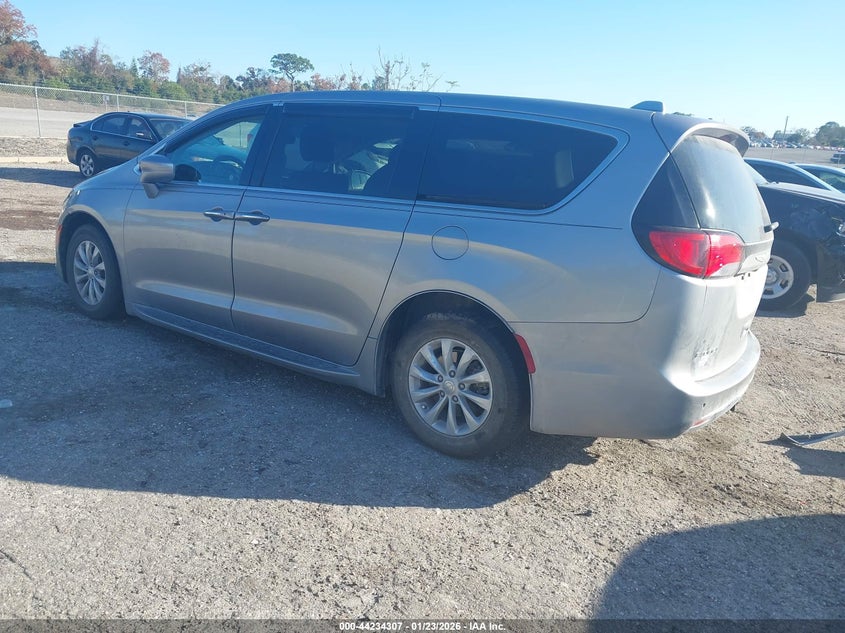 2018 Chrysler Pacifica Touring Plus