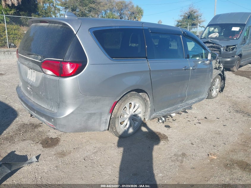 2018 Chrysler Pacifica Touring Plus