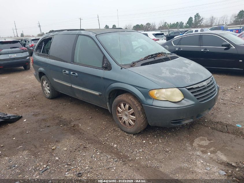 2005 Chrysler Town & Country Touring