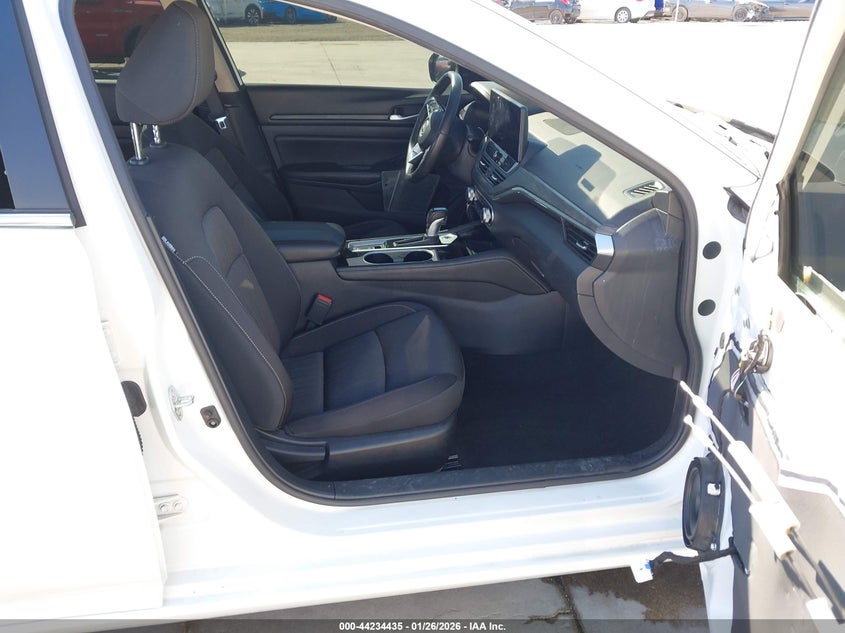 2024 Nissan Altima Sv Fwd