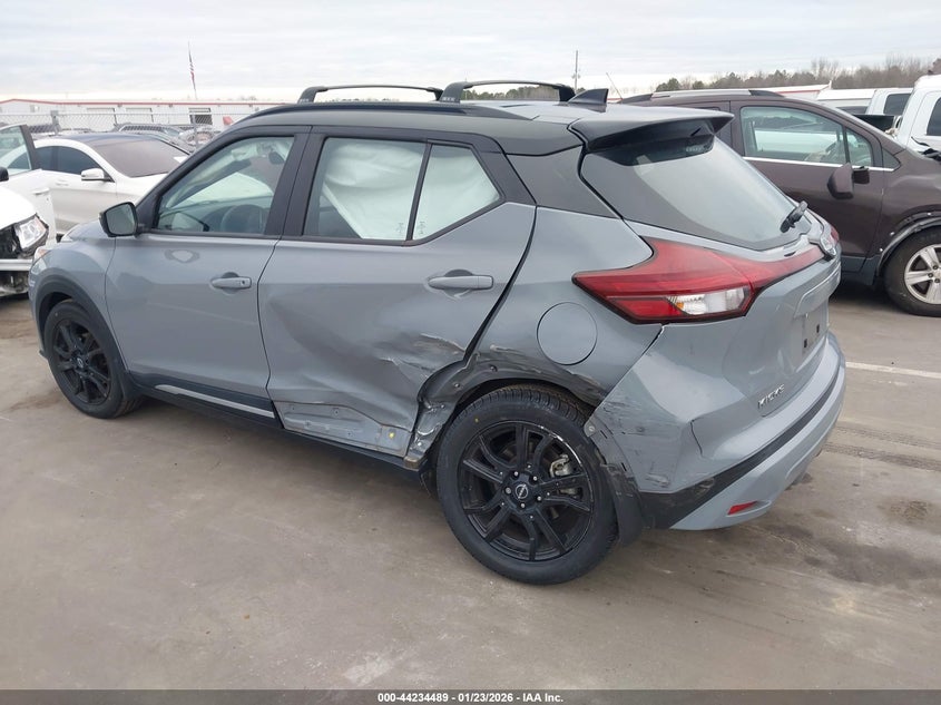 2022 Nissan Kicks Sr Xtronic Cvt