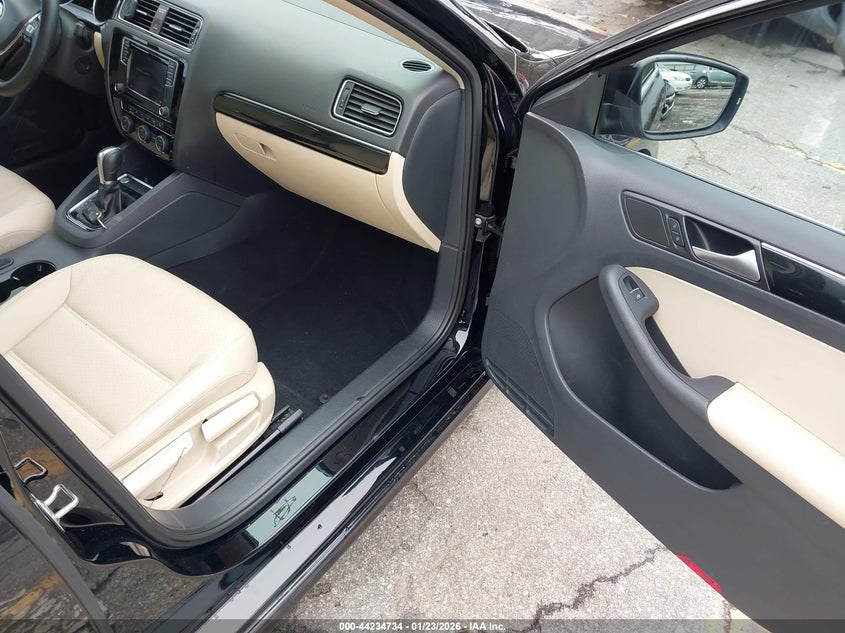 2017 Volkswagen Jetta 1.8T Sel/1.8T Sel Premium