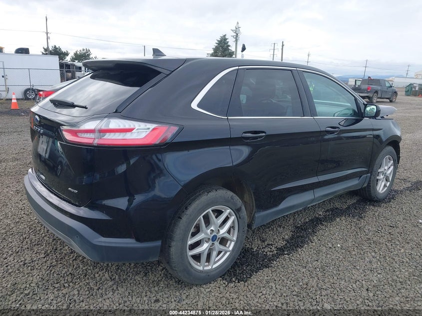 2022 Ford Edge Sel