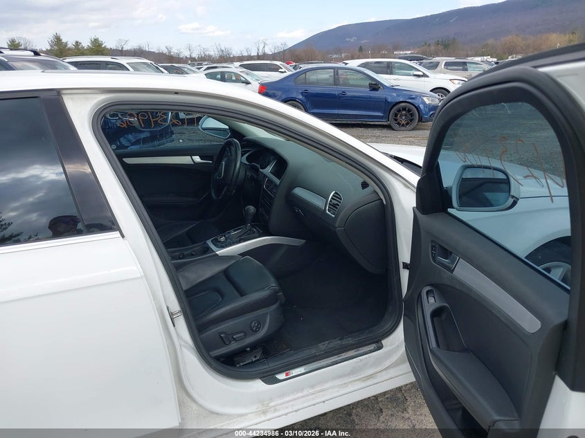 2012 Audi A4 2.0 2.0T Premium white Lot 111044234986 Vin WAUFFAFL5CN014433