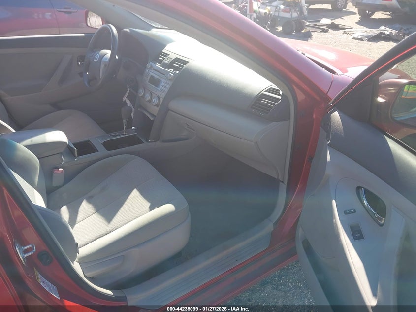 2010 Toyota Camry Le