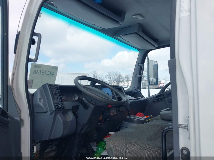 2020 ISUZU NPR HD auction photo 7