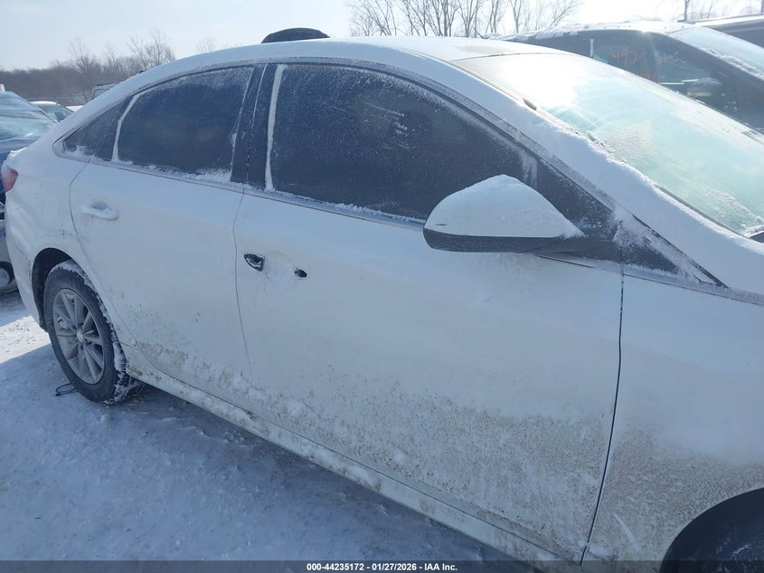 VIN 5NPE24AF5KH761297 2019 HYUNDAI SONATA SE